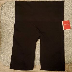 Spanx Women's Shorts